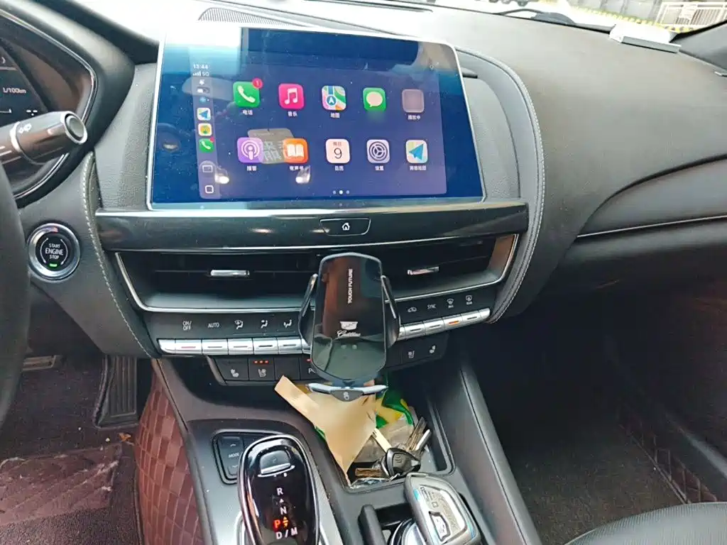 Cadillac CT5 — миниатюра 6