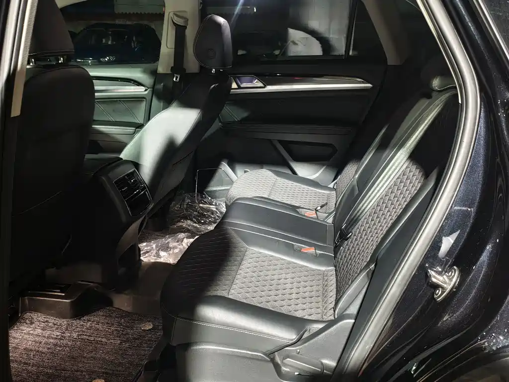 Volkswagen Teramont — миниатюра 7
