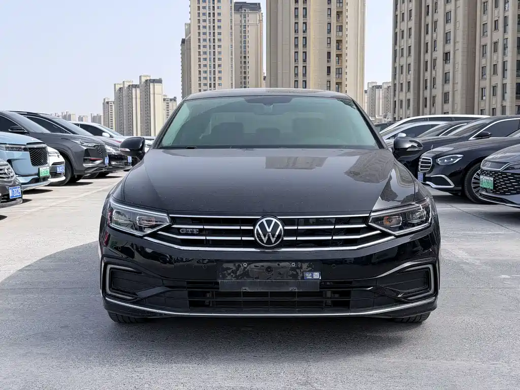 VOLKSWAGEN MAGOTAN GTE PLUG IN HYBRID