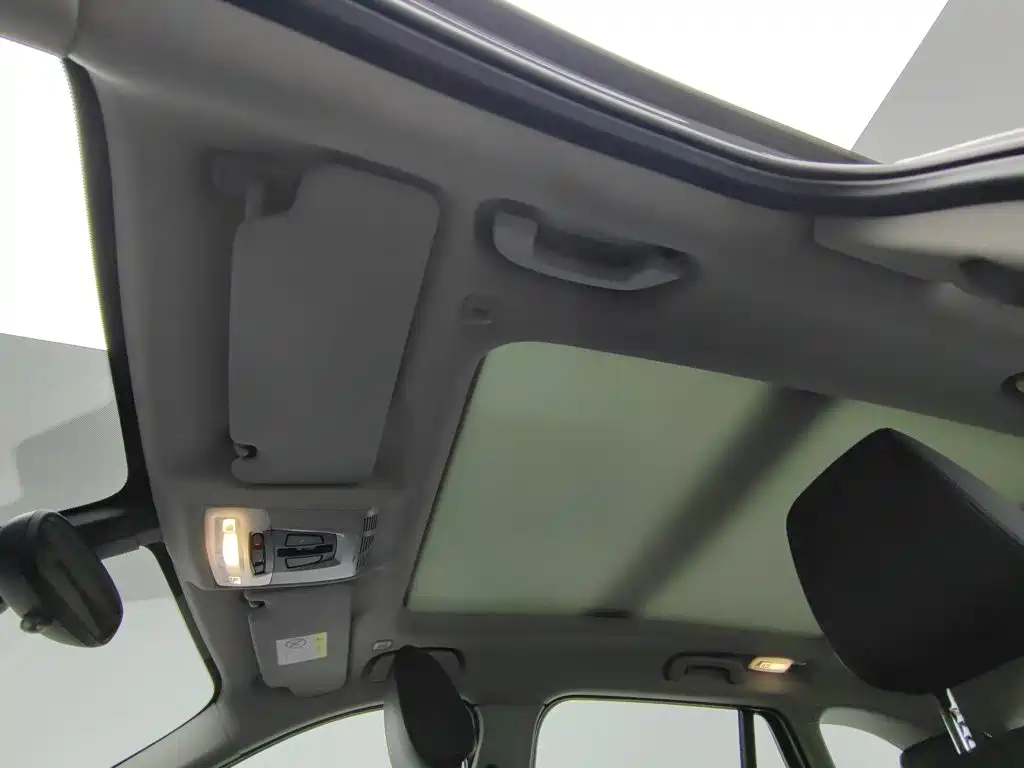 BMW X1 — миниатюра 14