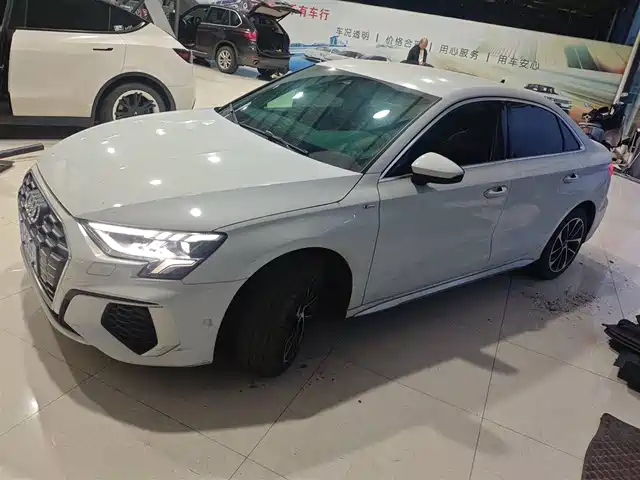 AUDI  A3 2021