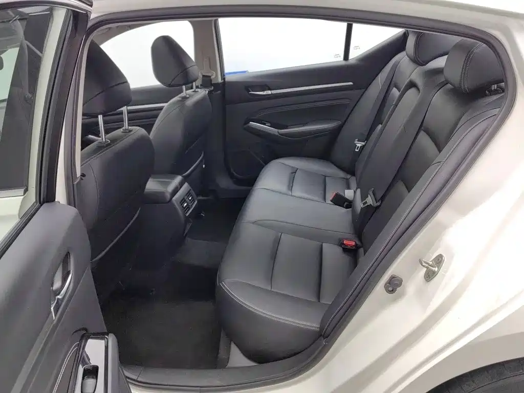 Nissan Teana — миниатюра 15