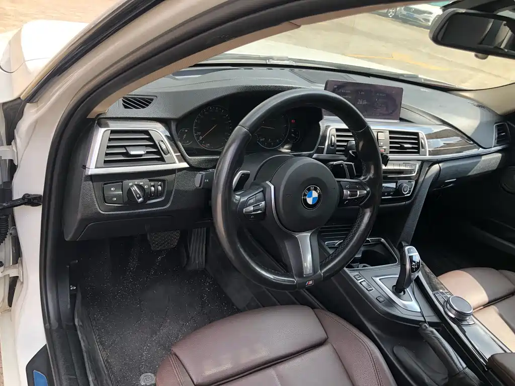 BMW 3 Series — миниатюра 11