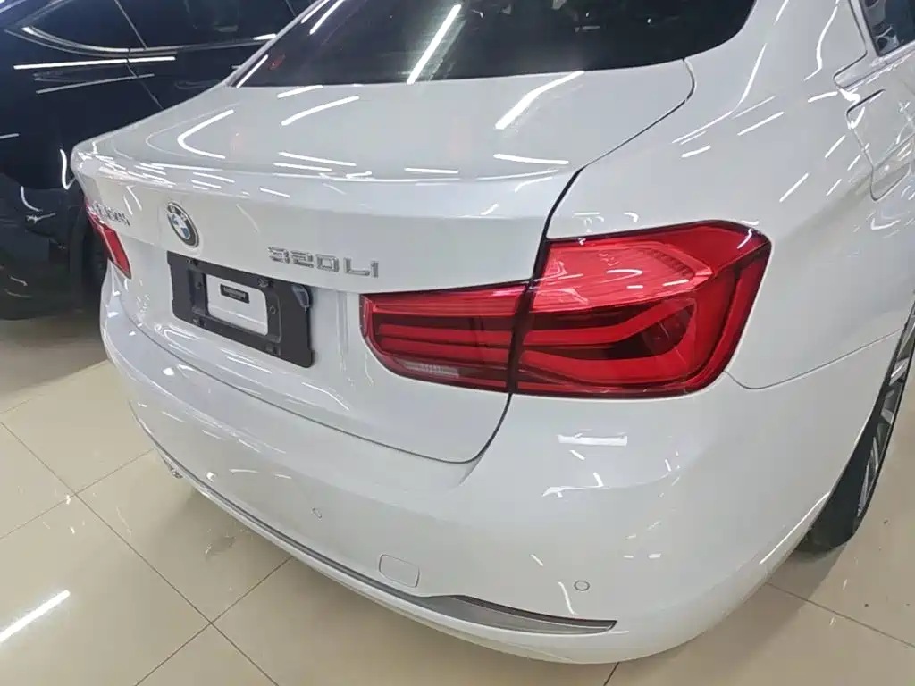 BMW 3 Series — миниатюра 8