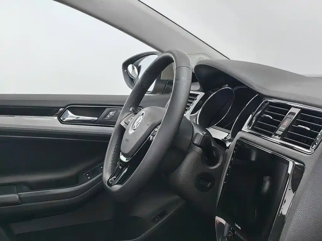 Volkswagen Sagitar — миниатюра 22