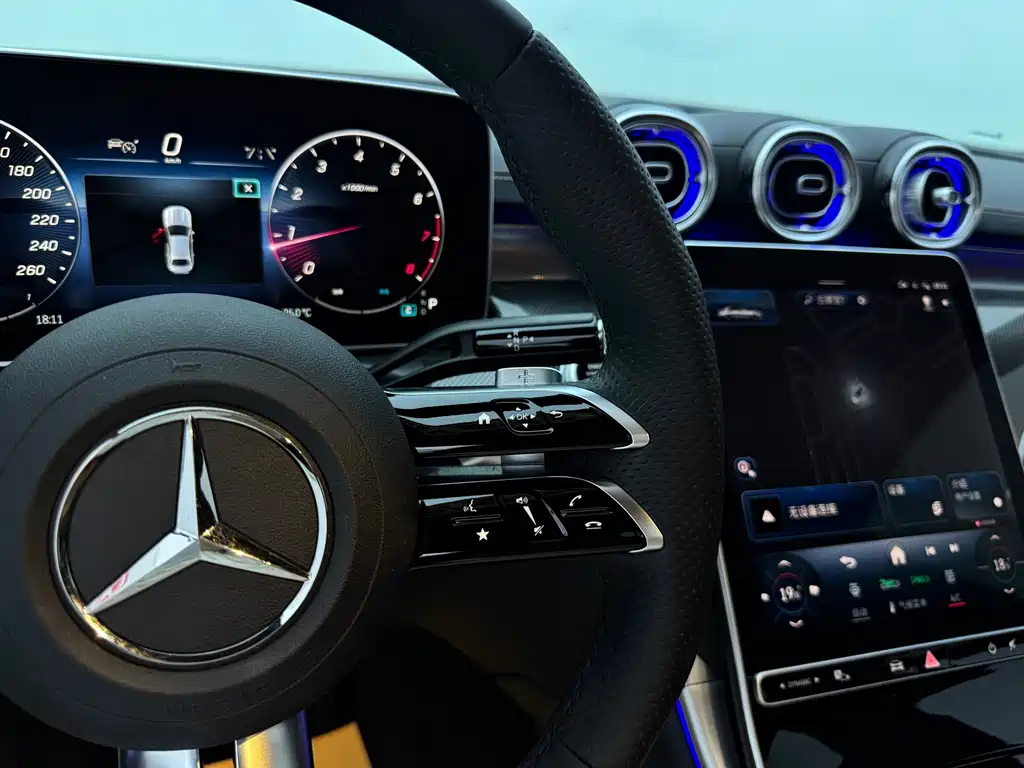 Mercedes-Benz C-Class — миниатюра 19