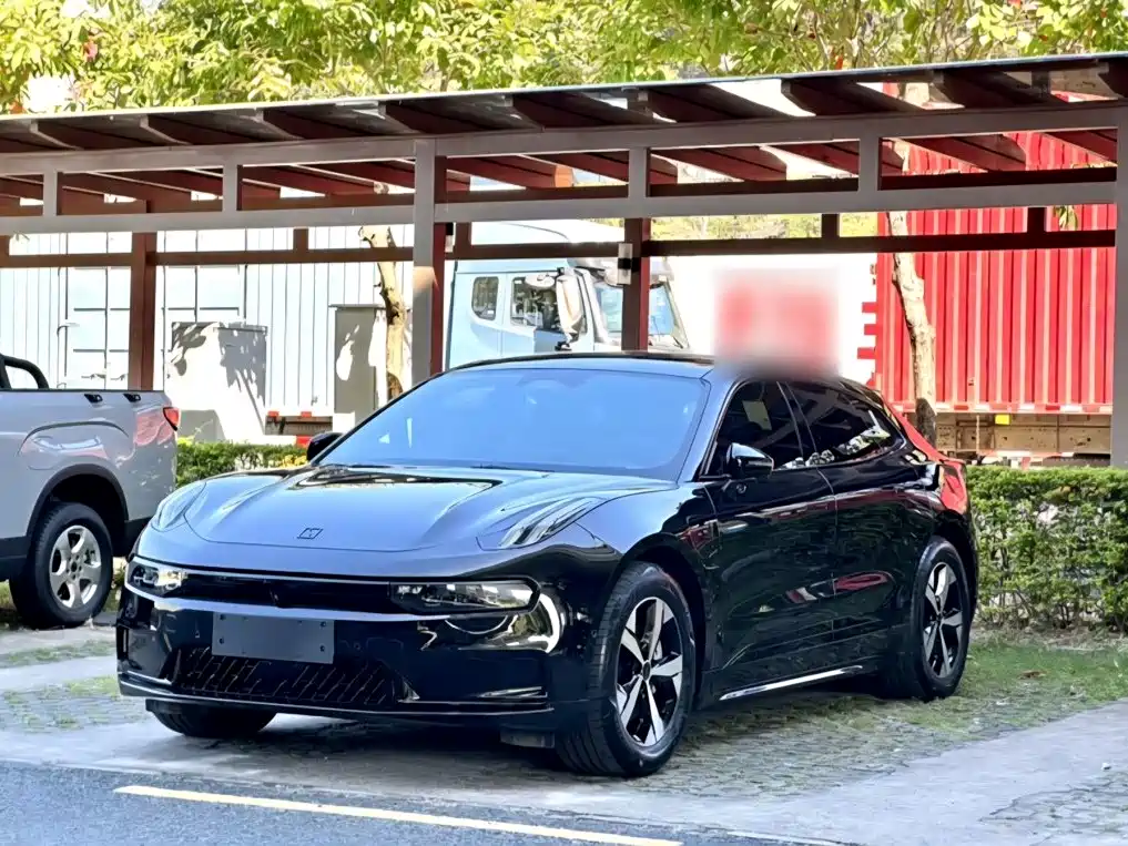 Zeekr 001