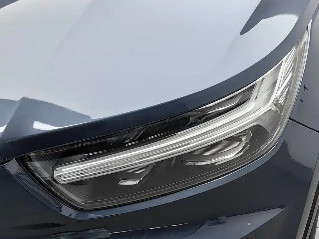 Volvo XC40 — миниатюра 7