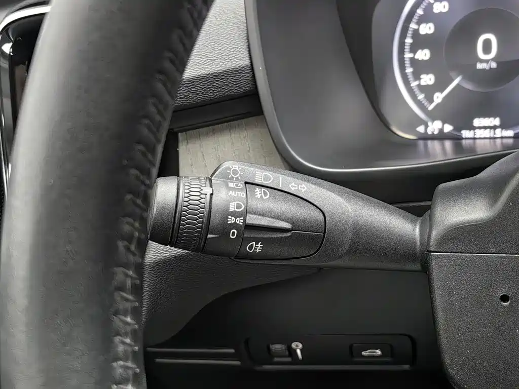 Volvo XC40 — миниатюра 21