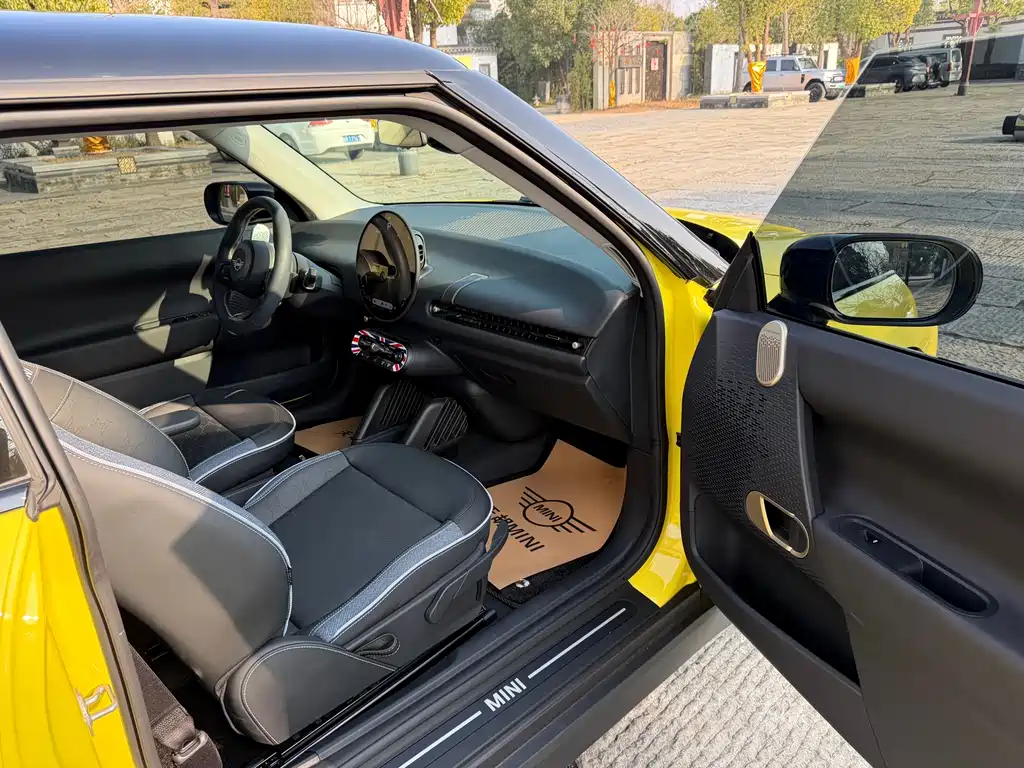 MINI ELECTRIC  COOPER