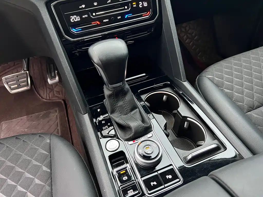 Volkswagen Teramont — миниатюра 11