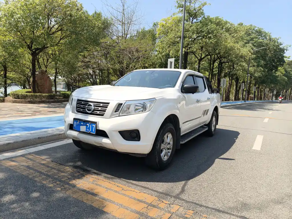 NISSAN NAVARRA