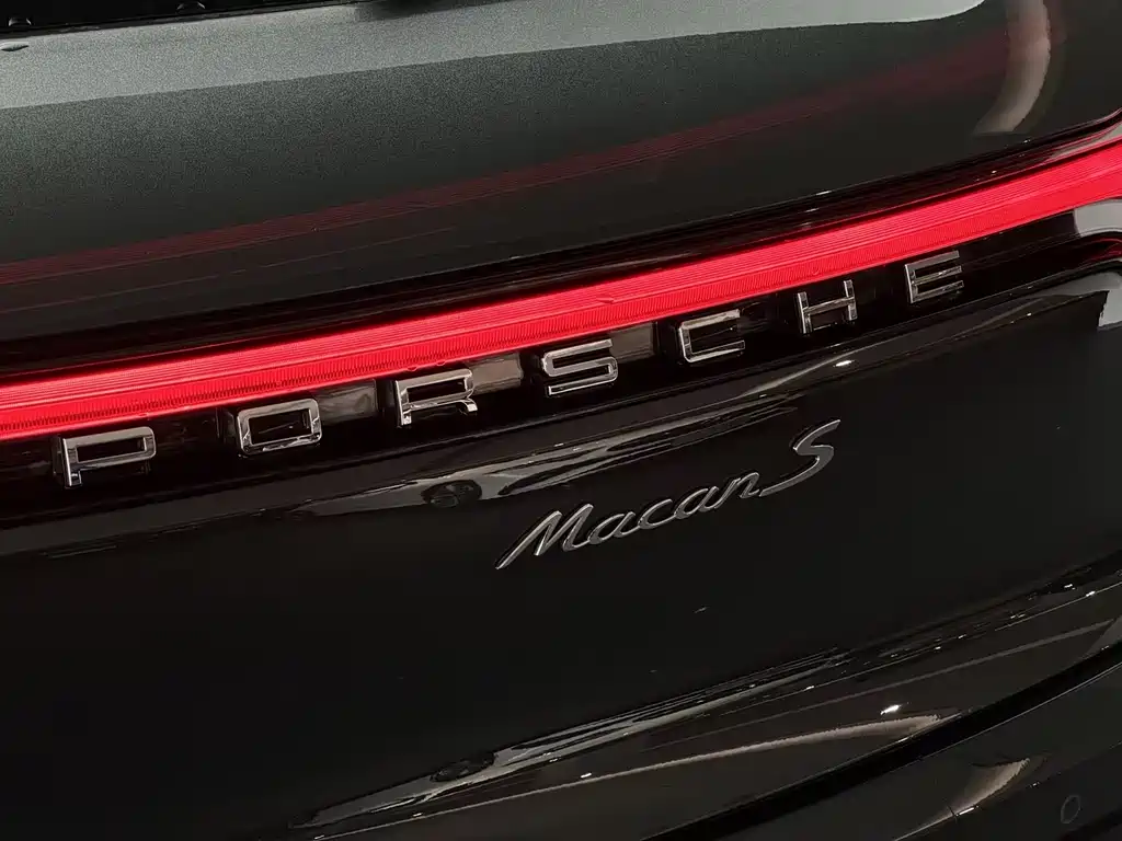 Porsche Macan — миниатюра 10