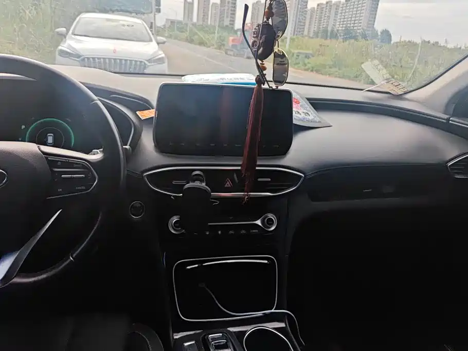Hyundai Santa Fe — миниатюра 13