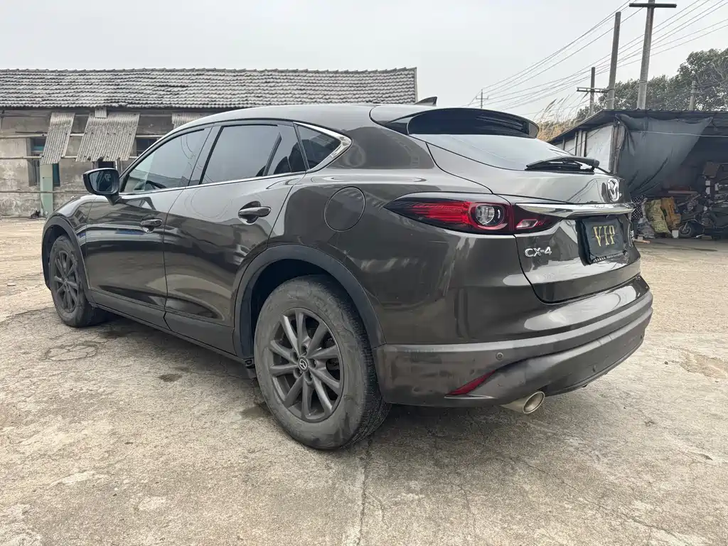MAZDA CX 4