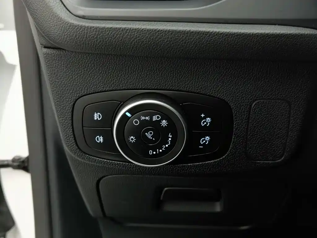 Ford Focus — миниатюра 21