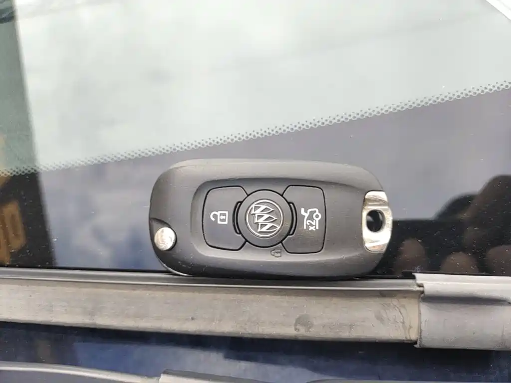 Buick Verano — миниатюра 9