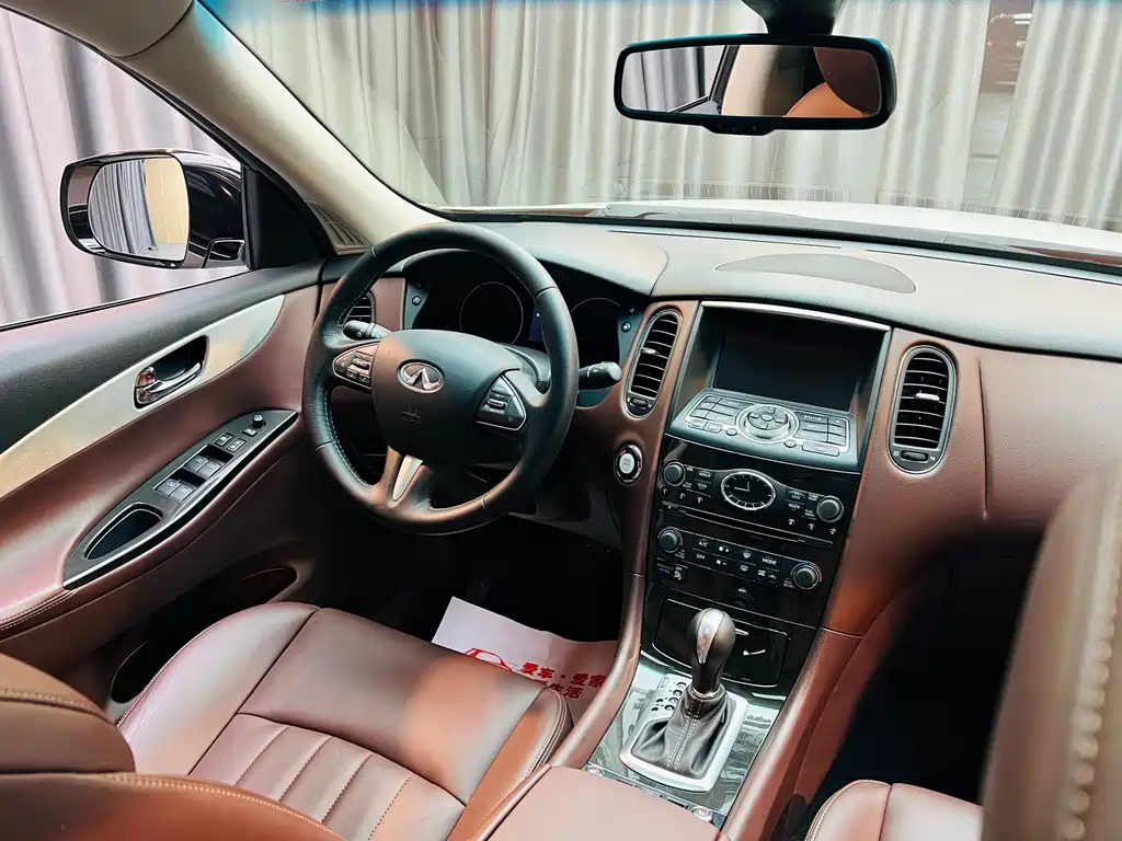 Infiniti QX50 — миниатюра 12