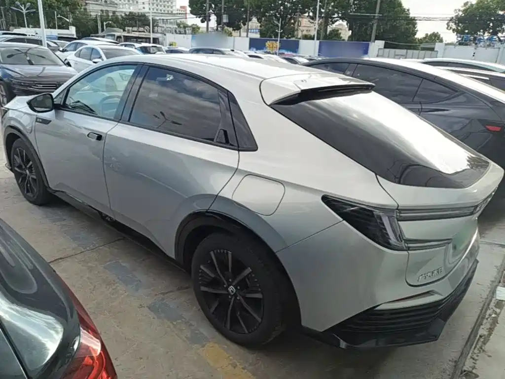 Honda e:NP2 — миниатюра 5