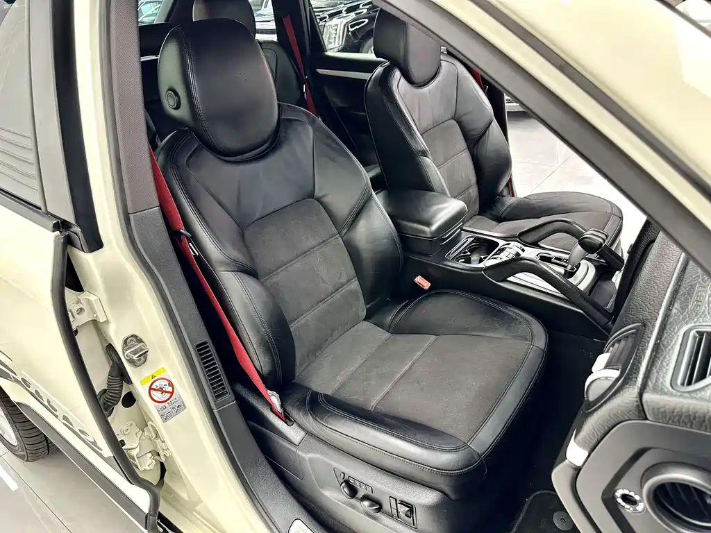 Porsche Cayenne 2010 Edition SportDesign 3.6L