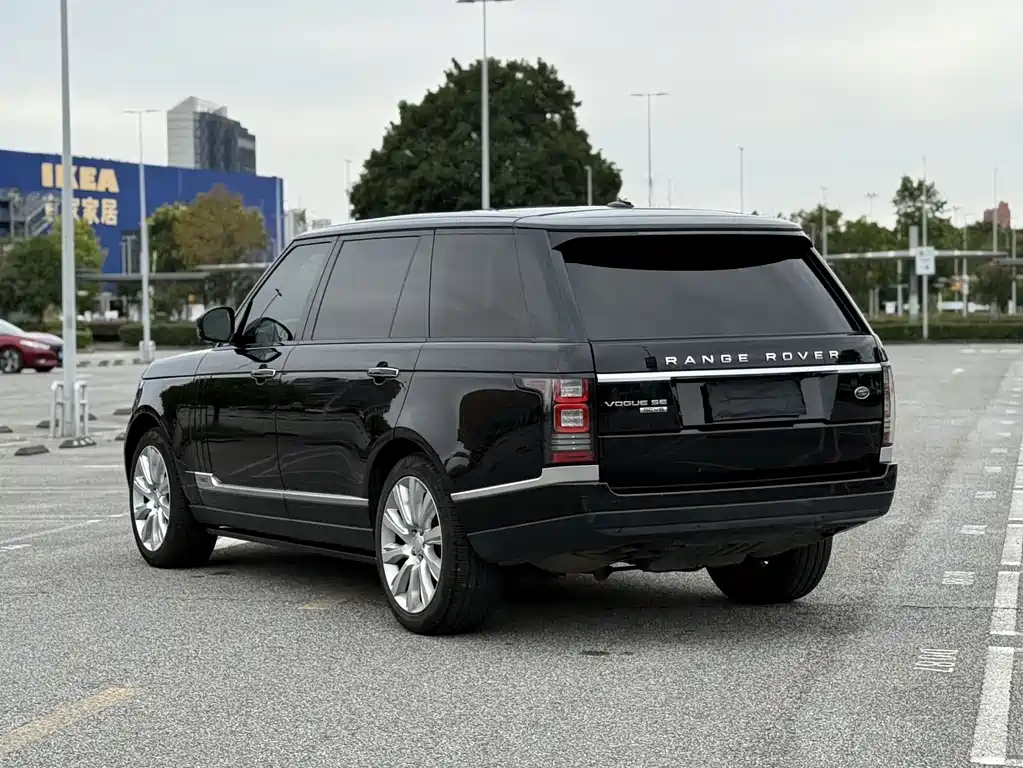 Land Rover Range Rover — миниатюра 8