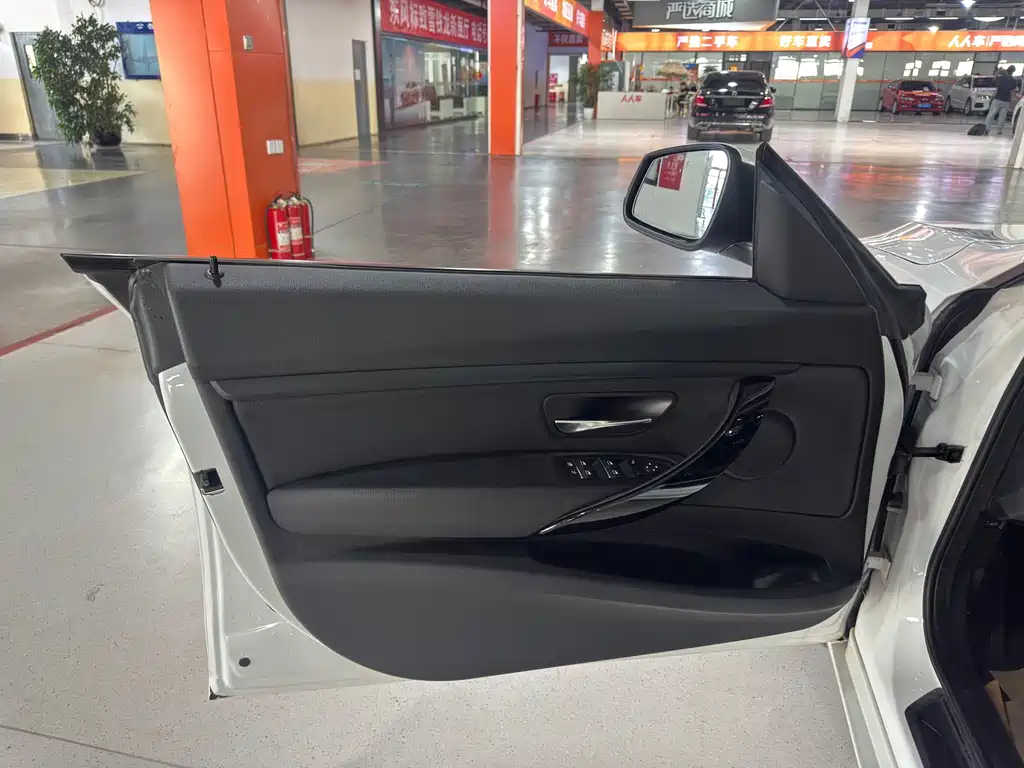 BMW 3 Series GT — миниатюра 17