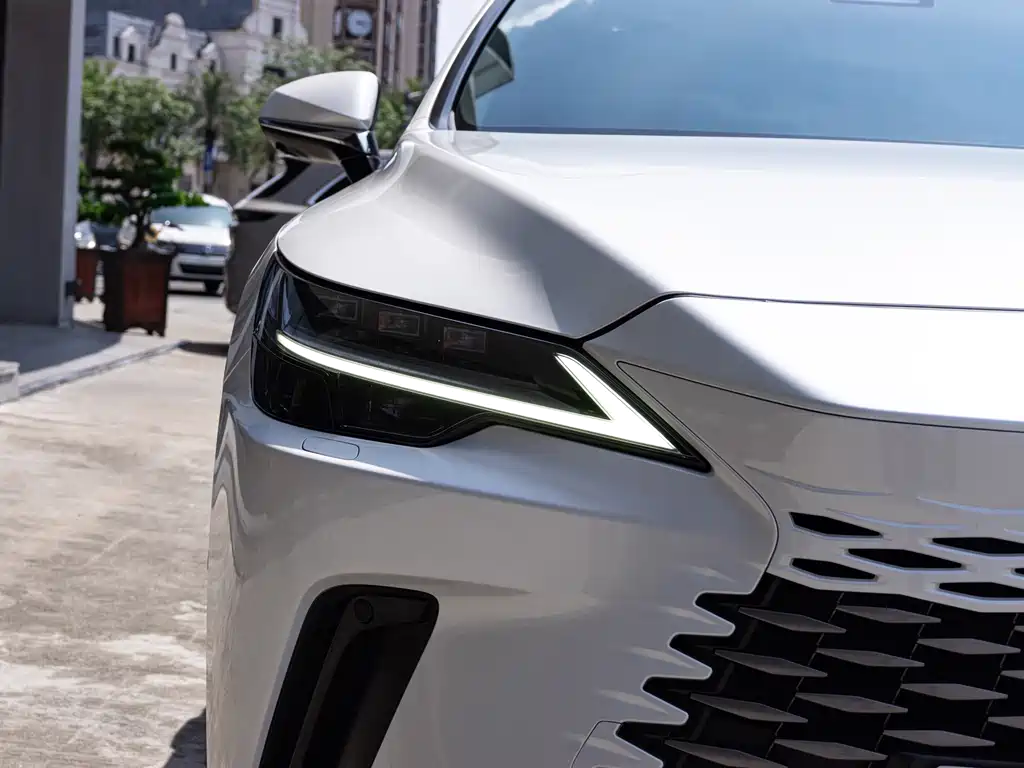 Lexus RX New Energy — миниатюра 6