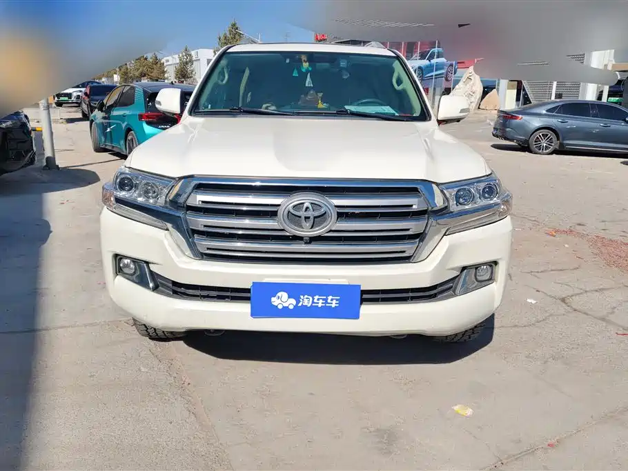 TOYOTA LAND CRUISER