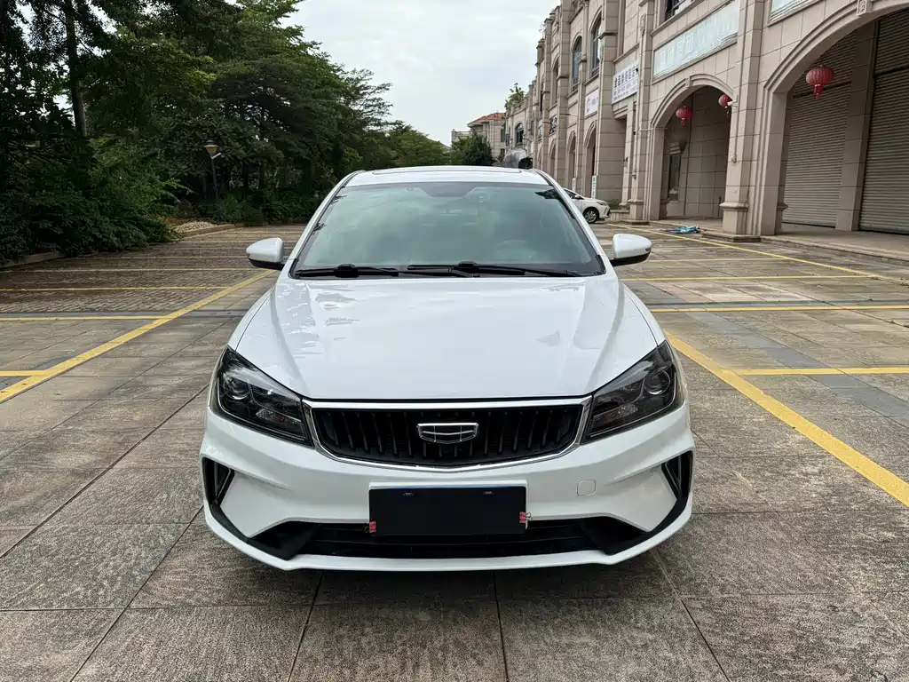 Geely Emgrand — миниатюра 2