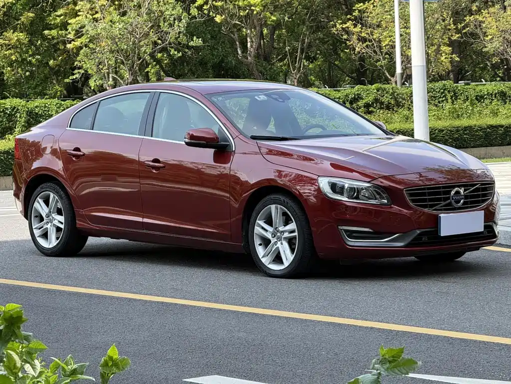 Volvo S60 — миниатюра 3
