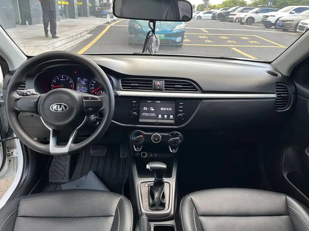Kia K2 — миниатюра 6