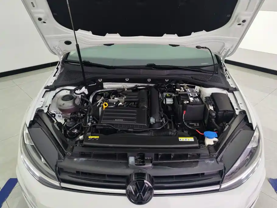 Volkswagen Golf — миниатюра 10