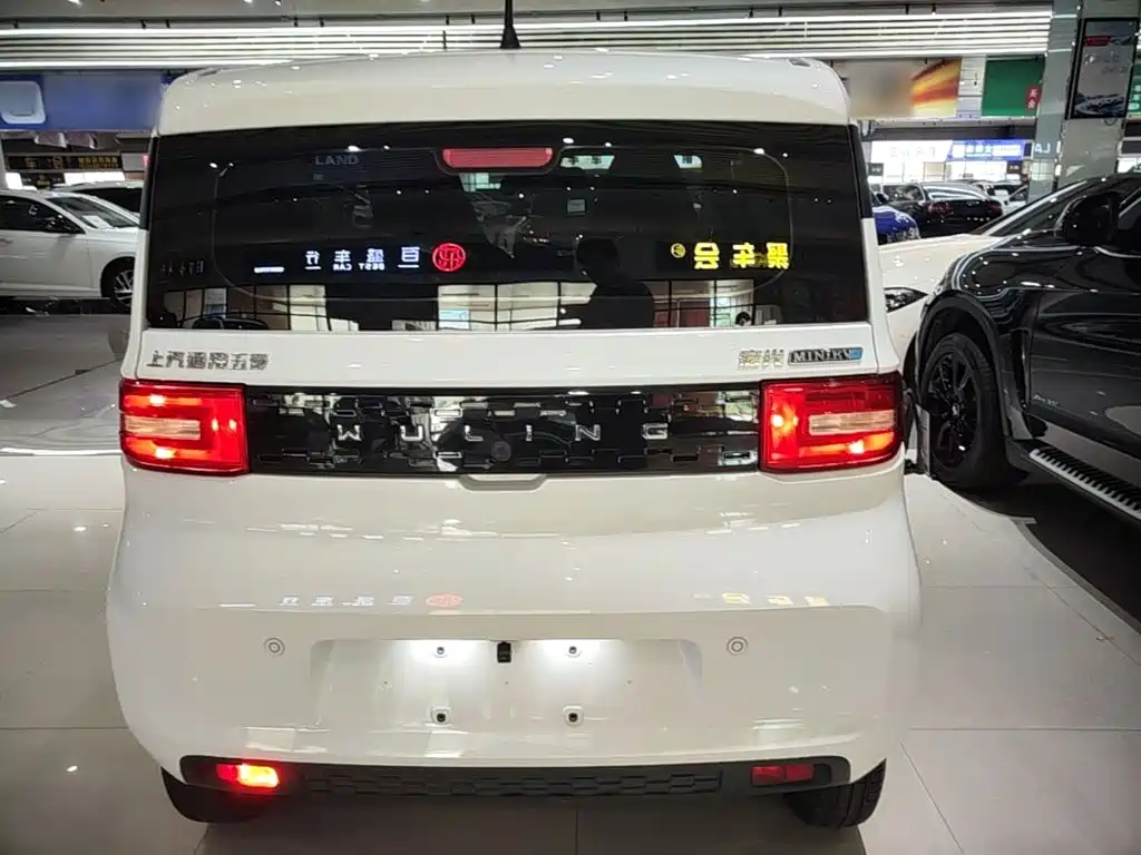 Wuling MINIEV — миниатюра 6