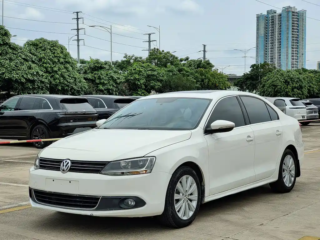 Купить Volkswagen Sagitar