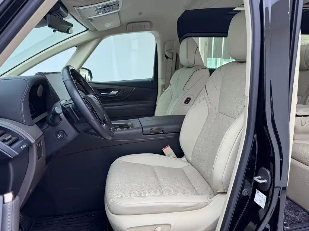 Toyota Vellfire — миниатюра 4