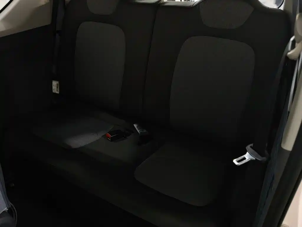 Wuling MINIEV — миниатюра 15