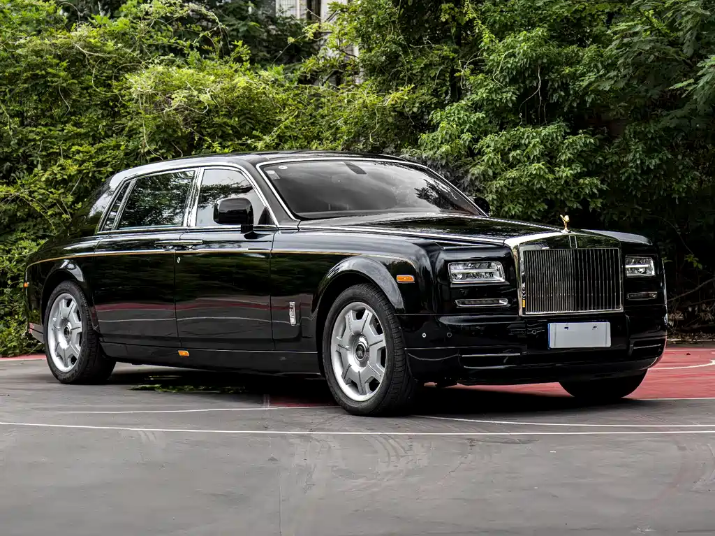 ROLLS-ROYCE PHANTOM