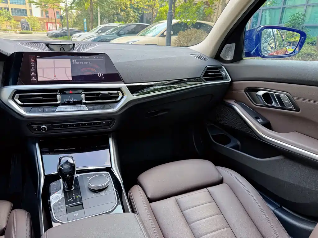 BMW 3 Series — миниатюра 12
