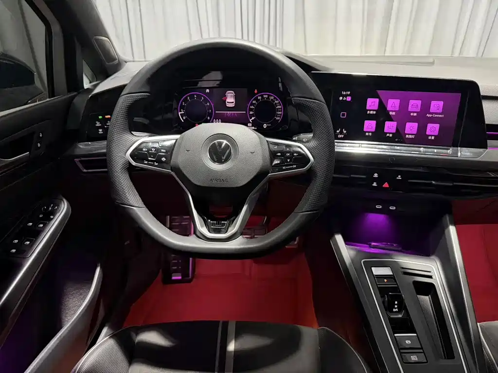 Volkswagen Golf — миниатюра 13
