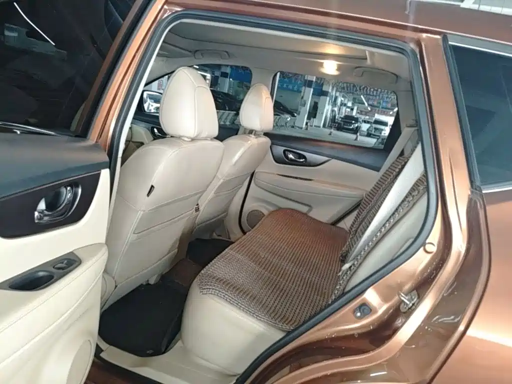 Nissan X-Trail — миниатюра 17