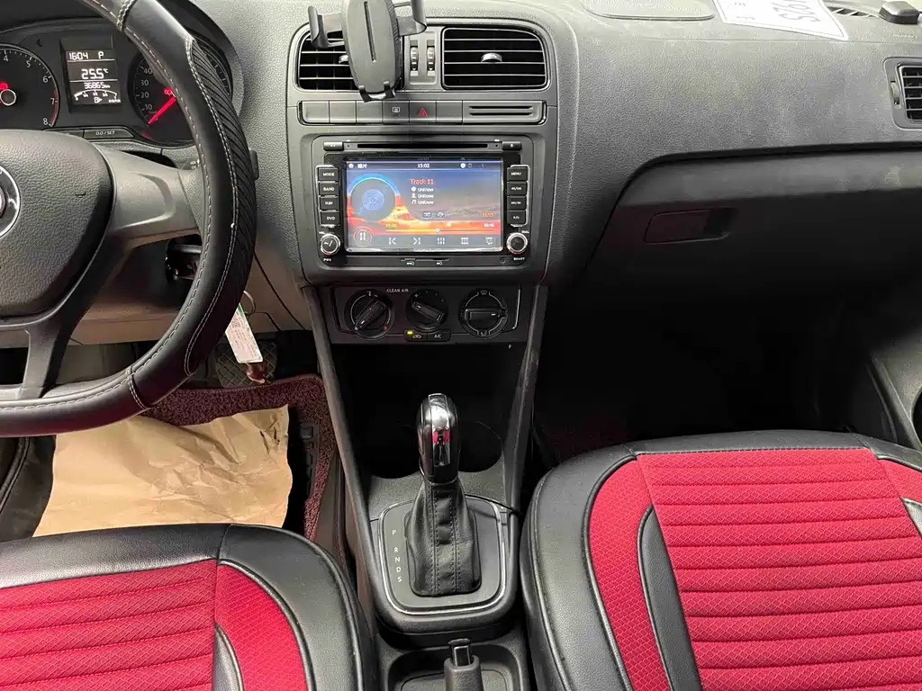 Volkswagen Polo — миниатюра 11