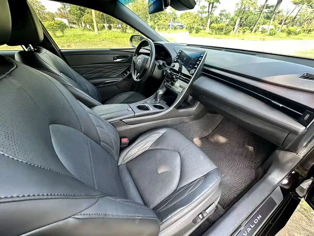 Toyota Avalon — миниатюра 8