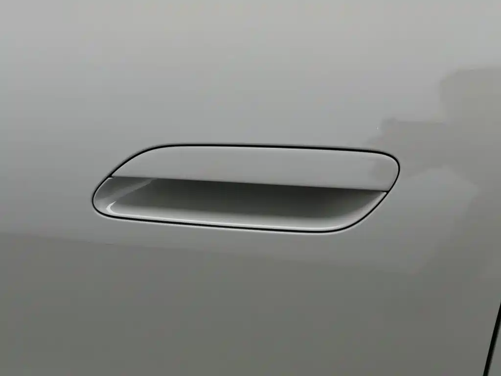 Xiaomi SU7 — миниатюра 18