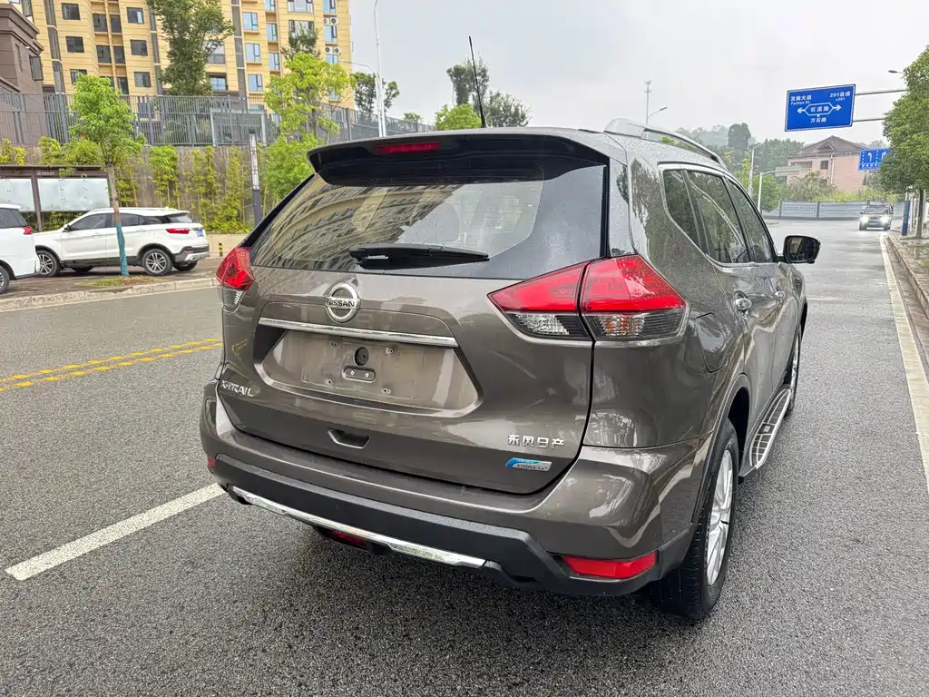 Nissan X-Trail — миниатюра 7