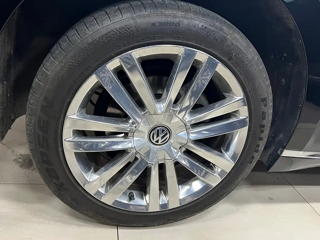 VOLKSWAGEN HUIANG