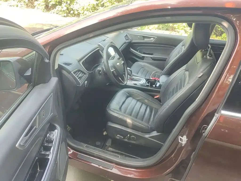 Ford Edge — миниатюра 12