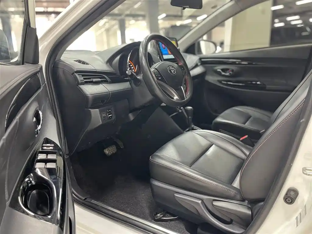 TOYOTA YARIS L ZHIXUAN