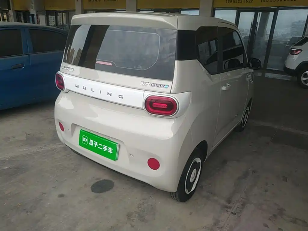 Wuling MINIEV — миниатюра 7