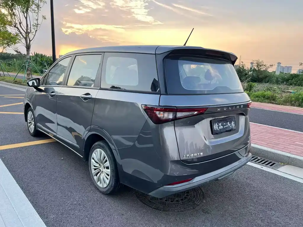 Wuling Jiachen — миниатюра 7