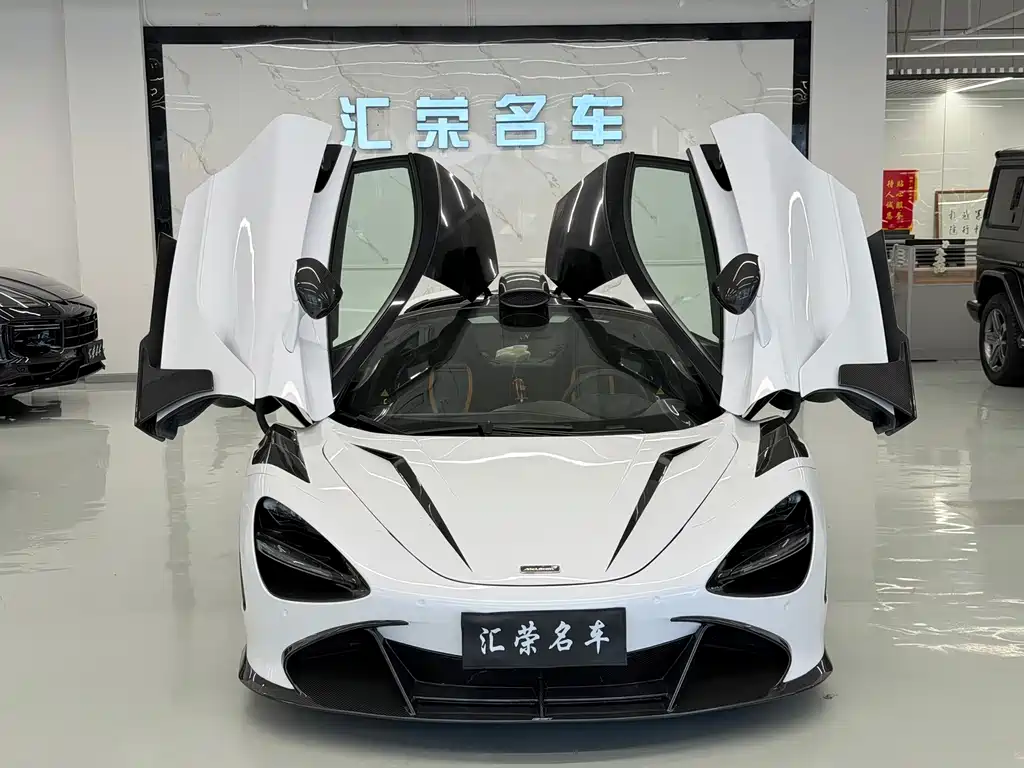 MCLAREN 720S